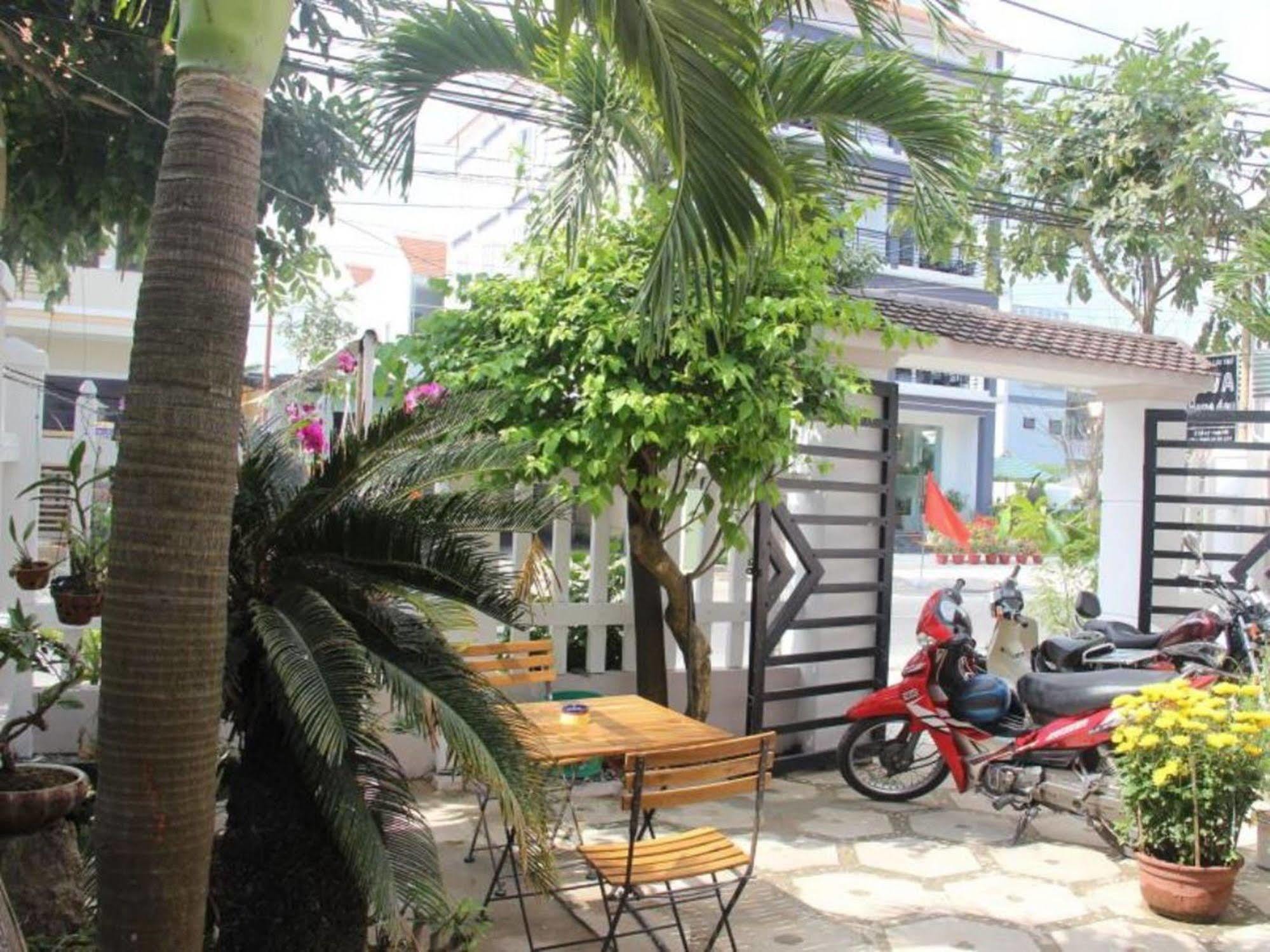 Little House Homestay Χόι Αν Εξωτερικό φωτογραφία
